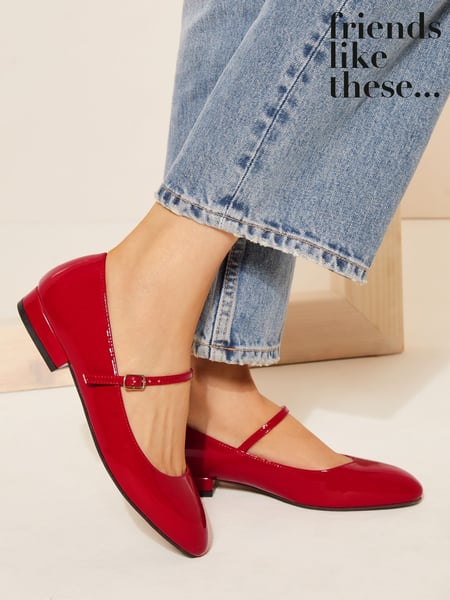 Friends Like These Red Standard Fit Round Toe Mary Jane Faux Leather Patent Ballerinas (AU5892) | € 45