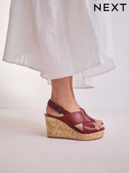 Red Standard/Wide Fit Forever Comfort® Leather Round Toe Cross-Over Slingback Platform Wedges (AV7756) | € 71