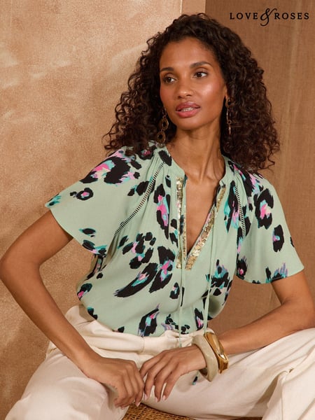 Love & Roses Green Animal Sequin V-Neck blouse (AW3161) | € 59