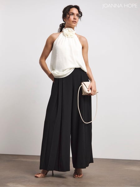Joanna Hope Ultra Pleated Black Trousers (AW3174) | € 64