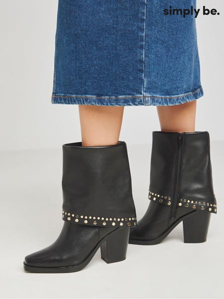 Simply Be Black Western Cuff Studded Ankle Boots In Wide Fit (AW5515) | € 54