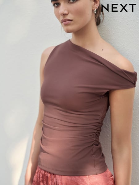 Brown Aysmmetric Shoulder Sleevless Top (AW7464) | € 41