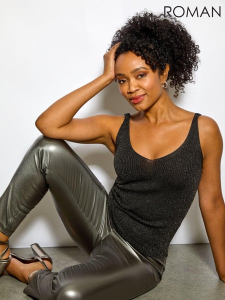 Roman Black Ribbed Shimmer Knit Vest (AY2223) | € 50