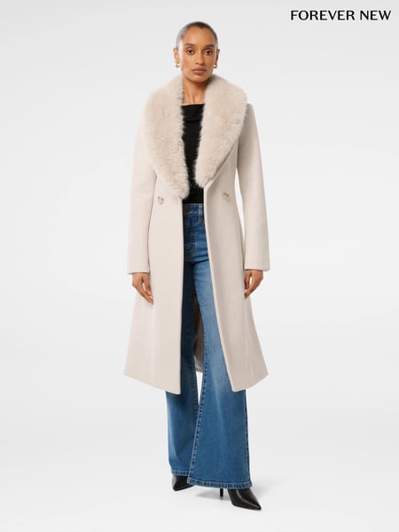 Forever New Cream Monica Petite Faux Fur Collared Wrap Coat (AY8575) | € 234