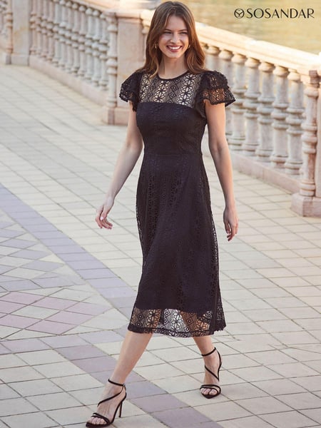 Sosandar Black Broderie Flutter Sleeve Midi Dress (B04117) | € 148