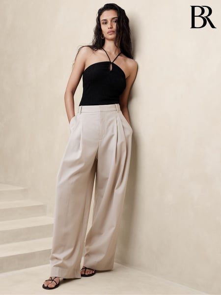 Banana Republic Black Keyhole Sleeveless Top (B27577) | € 94