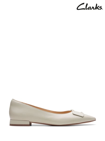 Clarks Cream Leather Sensa15 Lux Shoes (B37344) | € 62