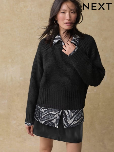 Black & White Collared Shirt Layer Knitted Jumper (B42954) | € 34