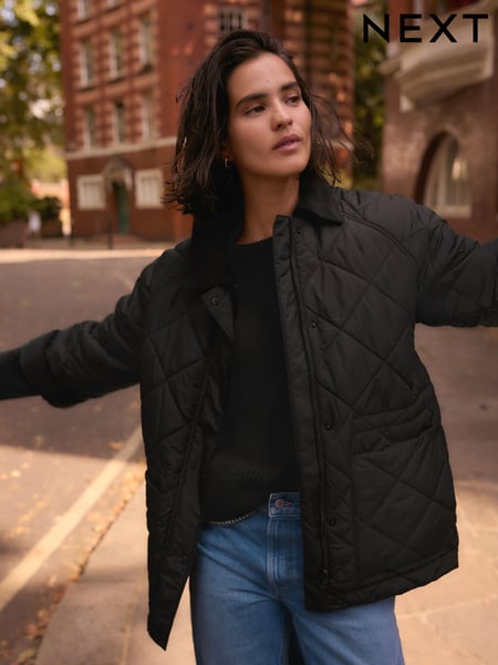 Schwarz - Quilted Corduroy Collar Shower Resistant Jacket (B46760) | 68 €