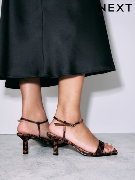 Animal Forever Comfort® Square Toe Simple Sandals (B56278) | € 23