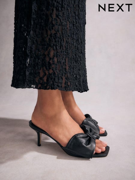 Black Tabitha Simmons Joelle Leather Bow Mules (B56491) | € 50