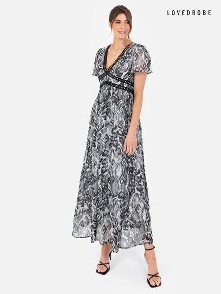 Lovedrobe V-Neck Angel Sleeve Maxi Dress With Trims (B59224) | € 18
