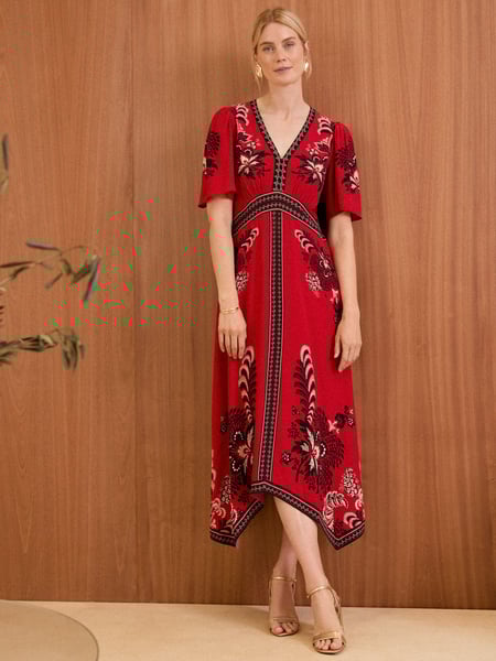 V&A | Love & Roses Red Printed V Neck Hanky Hem Midi Dress (B87949) | € 46
