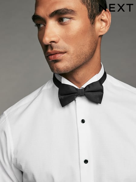 White Regular Fit Slim Fit Single Cuff Shirt With Wing Collar And Bow Tie Pack (B94978) | € 51