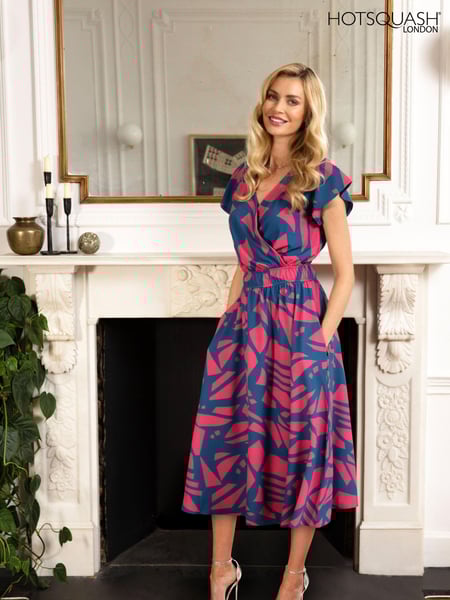 Hot Squash Petite Pink Chiffon Midi Dress (B97516) | € 217