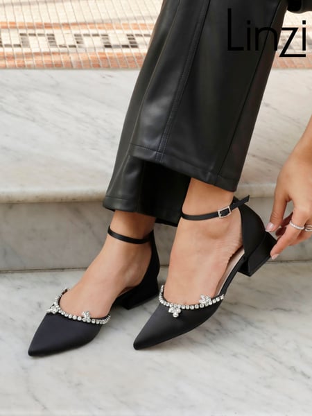 Linzi Black Lucia Court Style Low Block Heels With Diamante Trim (C35116) | € 56