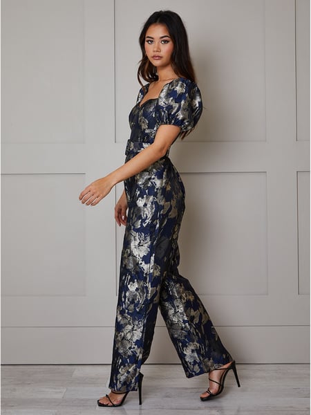 Chi Chi London Blue Petite Puff Sleeve Jacquard Wide Leg Jumpsuit (D87031) | € 74