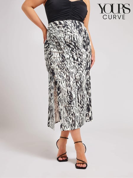 Yours Curve Cream Ruched Skirt (E00624) | € 61