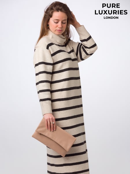 Pure Luxuries London Amelia Nappa Leather Clutch Bag (E01076) | € 61