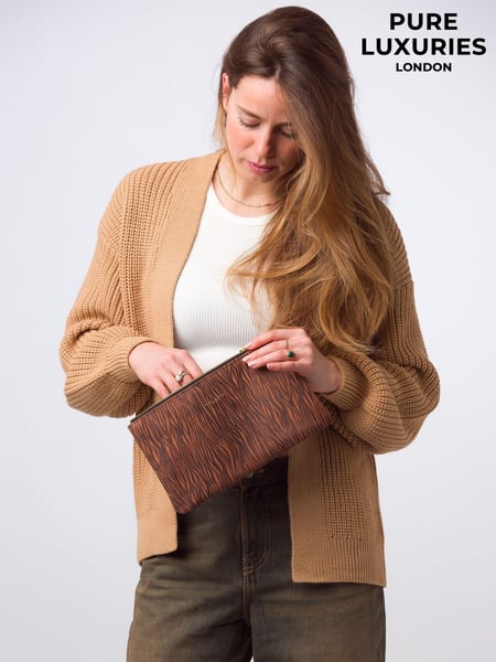 Pure Luxuries London Wilmslow Nappa Leather Clutch Bag (E01106) | € 45