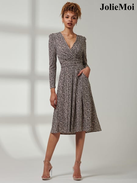 Jolie Moi Animal Print Rafella Long Sleeve Midi Dress (E03834) | € 106