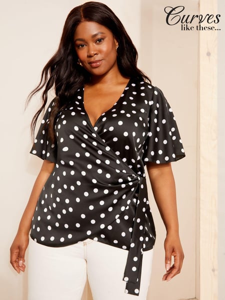 Curves Like These Black Short Sleeve Satin Wrap Blouse (E06041) | € 27