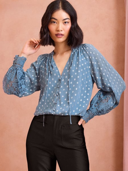 Love & Roses Blue Metallic V Neck Metallic Lace Cuff Long Sleeve Blouse (E07358) | € 34