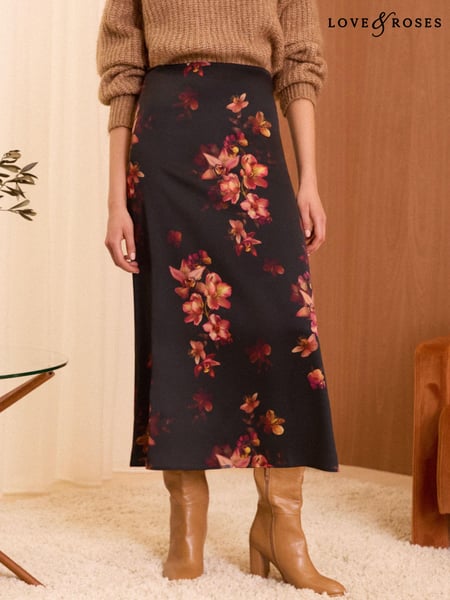 Love & Roses Black Floral Satin Bias Cut Midaxi Skirt (E13559) | € 36
