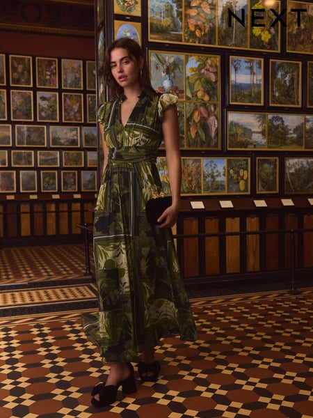 Kew Gardens Green Floral Pleated Mesh Print V-Neck Occasion Midi Dress (E16382) | € 57