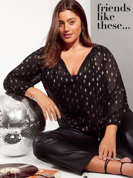 Curves Like These Black Curve Chiffon Tie Neck Blouse (E17100) | € 29