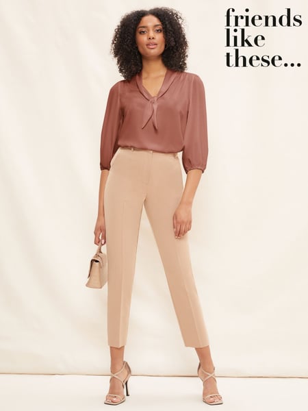 Friends Like These Pink Petite V Neck Bow Front 3/4 Sleeve Blouse (E22938) | € 21