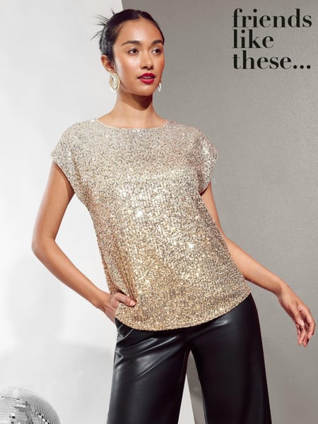 Friends Like These Gold Ombre Petite Sequin Emebellished T-Shirt (E22942) | € 49