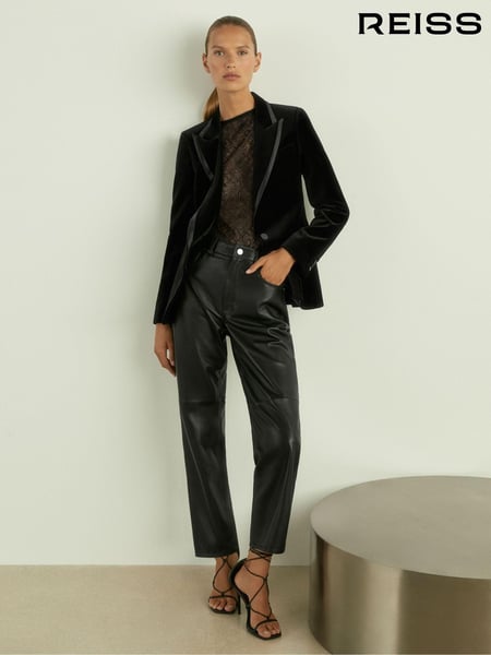 Reiss Black Parisa Velvet Single Breasted Suit Blazer (E26348) | € 434