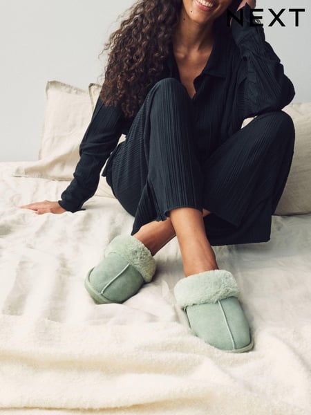 Grün - Suede Faux Fur Lined Mule Slippers (E32675) | 31 €