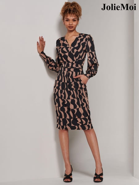 Jolie Moi Brown Gwen Print Long Sleeve Pegged Dress (E45127) | € 101