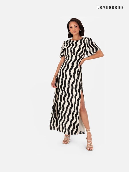 Lovedrobe Cream Mono Wave Print Curved Waist Angel Sleeve Midaxi Dress (E54277) | € 54