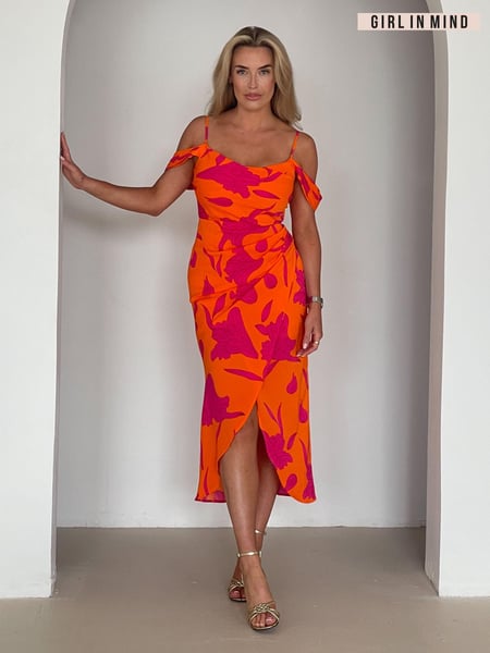 Girl In Mind Orange Camila Cold Shoulder Wrap Midi Dress (E62949) | € 31
