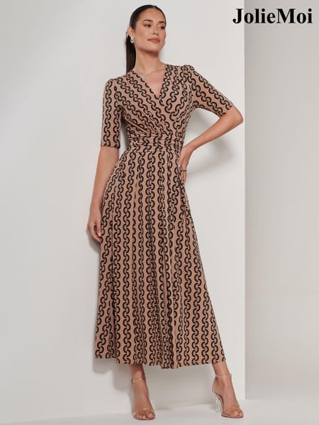 Jolie Moi Brown Karmie Jersey Pleated Maxi Dress (E76428) | € 123