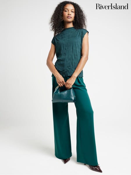River Island Green Crinkle Textured  Top (E85911) | € 19