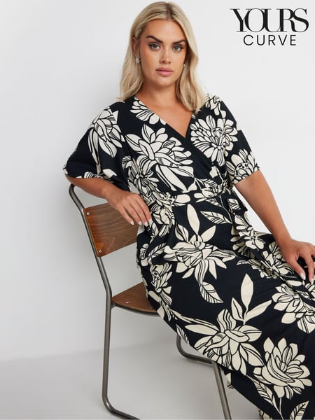 Yours Curve Black Wrap Angel Sleeve Texture Dress (E95250) | € 58