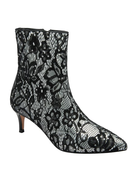 Ravel Black Pointed-Toe Ankle Boots (E96391) | € 62
