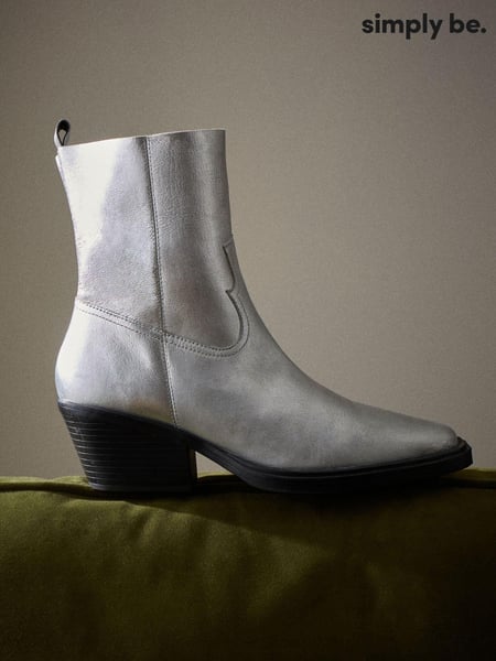 Simply Be Silver Extra Wide Fit Stretch Ankle Western Boots (E97013) | € 51