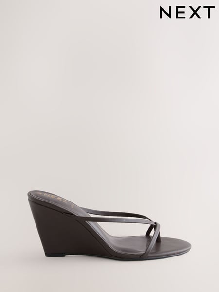 Chocolate Brown Forever Comfort® Toe Thong Wedge Heels (F24094) | € 55