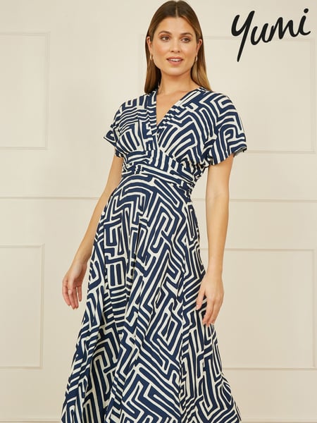 Yumi Blue Geometric Print Ruched Waist Midi Dress With Kimono Sleeves (F42434) | € 101