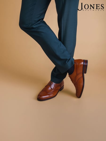 Jones Bootmaker Mens Manning Wide Fit Brogues Shoes (F62265) | € 172