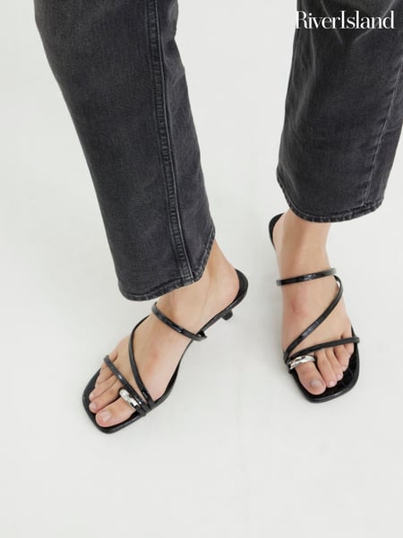 River Island Black Strappy Kitten Heel Mules (F69398) | € 59