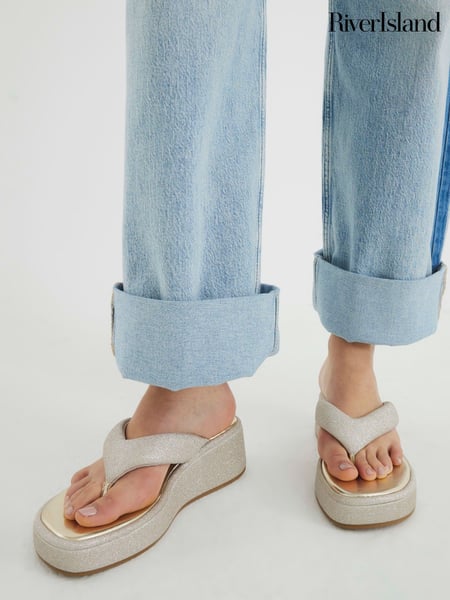 River Island Silver Toe Thong Wedge Sandals (F70951) | € 50