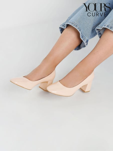 Yours Curve Nude Extra Wide Fit Round Toe Mid Block Courts (F74736) | € 61