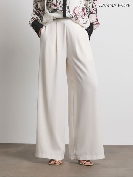 Joanna Hope Tailored Wide Leg Trousers In Ivory (F75727) | € 101