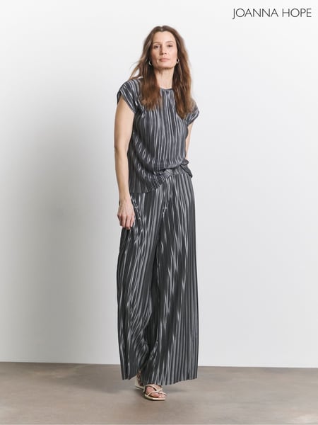 Joanna Hope Pink Plisse Wide Leg Trousers (F75731) | € 92